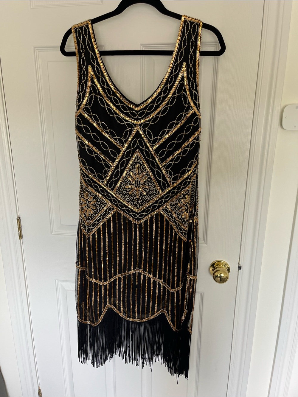 Flapper Dress - 20’s inspired - black and gold sequined with fringe! Size L